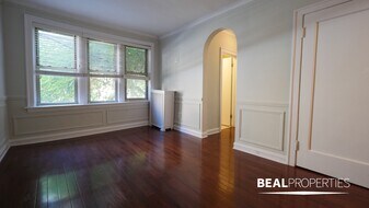 544 W Surf St in Chicago, IL - Building Photo