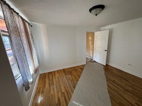 1825 Mann St in Santa Fe, NM - Foto de edificio - Building Photo