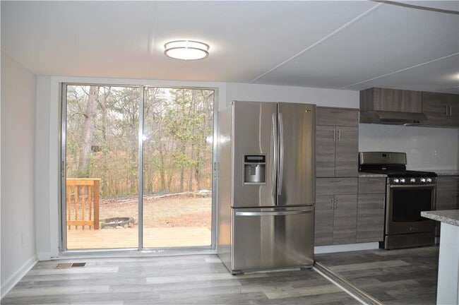 3227 Hilltop Cir in Gainesville, GA - Building Photo - Building Photo