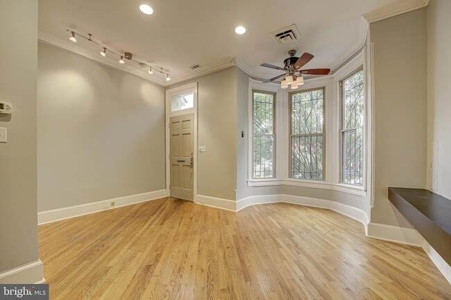 1005 S St NW, Unit 2 Bedroom 0210 in Washington, DC - Building Photo - Building Photo