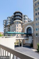 1250 S Washington St, Unit 107 in Alexandria, VA - Building Photo