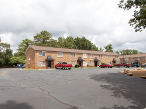 Kathwood Apartments in Athens, GA - Building Photo - Building Photo