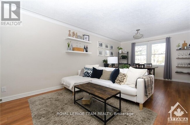 1344 Normandy Crescent in Ottawa, ON - Building Photo - Building Photo