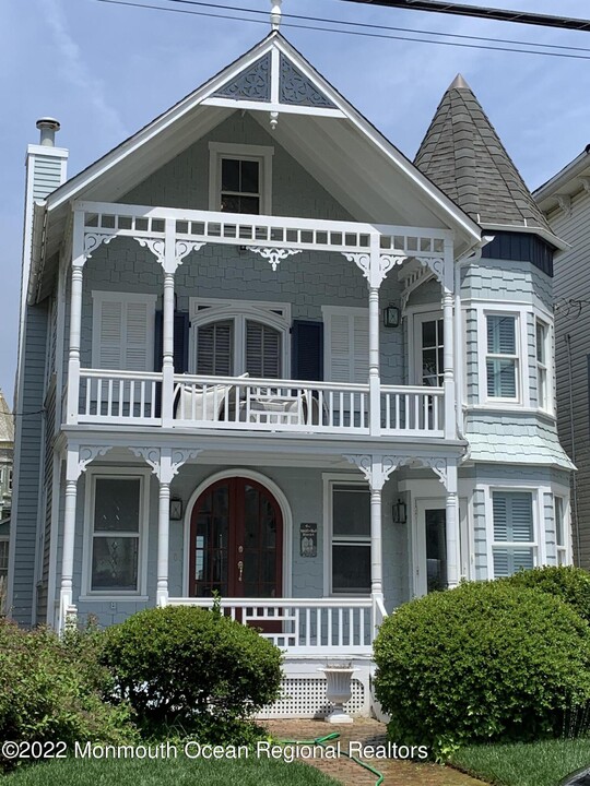 13 Heck Ave in Ocean Grove, NJ - Foto de edificio