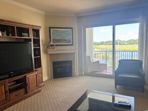 8121 Amalfi Pl in Myrtle Beach, SC - Foto de edificio - Building Photo