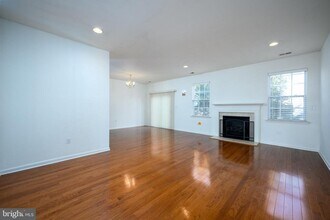 249 Concord Pl in Pennington, NJ - Building Photo - Building Photo