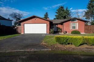 2107 167th St Ct E in Spanaway, WA - Building Photo