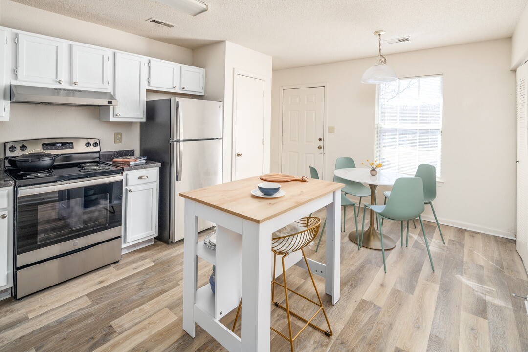 Hideaway Townhomes in Fredericksburg, VA - Foto de edificio