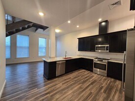 583-599 Washington St in Whitman, MA - Building Photo