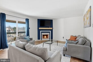 3750 Clarendon Ave in Philadelphia, PA - Building Photo - Building Photo