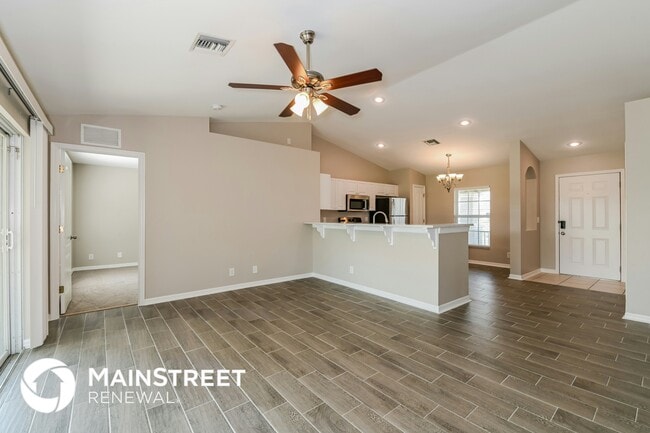 631 NE 1st Pl in Cape Coral, FL - Building Photo - Building Photo