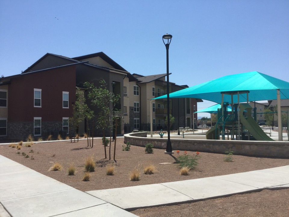 Gonzalez Park Apartments in El Paso, TX - Building Photo