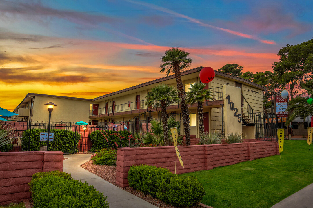 Cambridge Vista in Las Vegas, NV - Foto de edificio