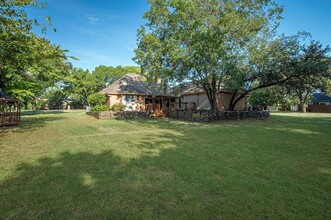 105 S Forest Ln in Lewisville, TX - Building Photo - Building Photo