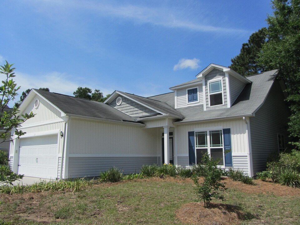 22 Isle Of Palms E in Bluffton, SC - Building Photo