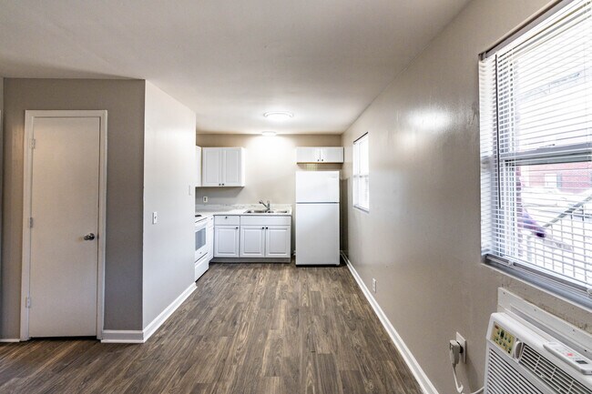 Village on the Green in Nashville, TN - Foto de edificio - Interior Photo