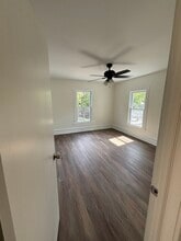 438 S 1st St, Unit 2F in West Dundee, IL - Foto de edificio - Building Photo