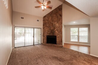 334 Cypresswood Dr in Spring, TX - Building Photo - Building Photo