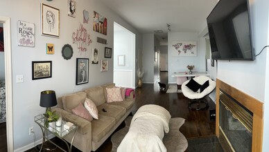 1745 W North Ave, Unit #3 in Chicago, IL - Building Photo - Building Photo
