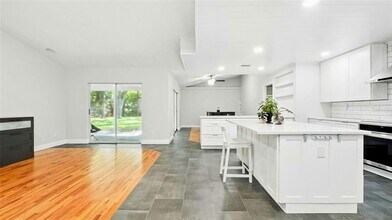 5406 Swallow Dr in Land O Lakes, FL - Foto de edificio - Building Photo