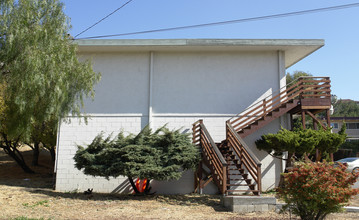 21326 Oak St in Castro Valley, CA - Building Photo - Building Photo