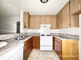 15040 Vanowen St, Unit 306 in Los Angeles, CA - Building Photo