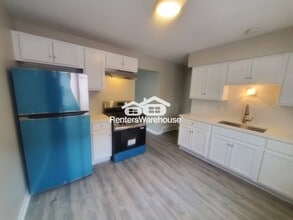 5854 N 64th St in Milwaukee, WI - Building Photo - Building Photo
