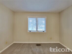 3014 Silver Fox Dr in Columbus, IN - Building Photo - Building Photo