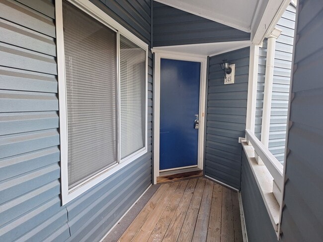 145 Nantucket Pl in Newport News, VA - Foto de edificio - Building Photo
