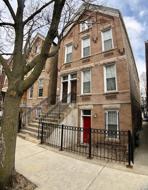 1821 N Hermitage Ave in Chicago, IL - Building Photo