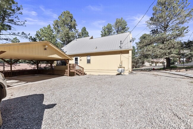 126 North St in Ruidoso, NM - Building Photo - Building Photo