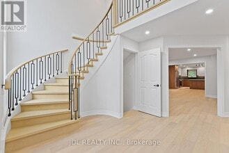 69 Aristotle Dr in Richmond Hill, ON - Building Photo - Building Photo