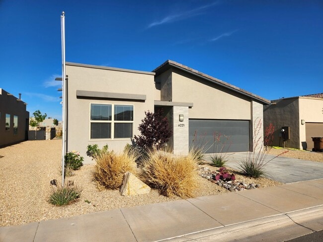 6221 Quicksilver St in Las Cruces, NM - Building Photo - Building Photo