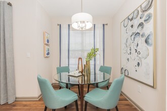 Vantage at Wildewood in Columbia, SC - Building Photo - Building Photo