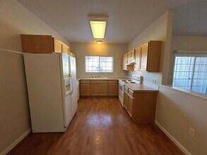 100 Beacon Way in Windsor, CO - Building Photo - Building Photo