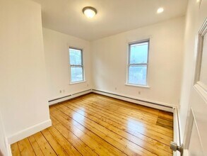 20 Imrie Rd, Unit 2 in Boston, MA - Building Photo - Building Photo