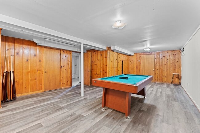 3216 N Downer Ave in Milwaukee, WI - Foto de edificio - Building Photo