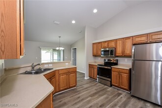 3208 NW 5th Ave in Cape Coral, FL - Building Photo - Building Photo