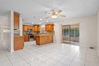 9034 SW 163rd Ter in Palmetto Bay, FL - Building Photo - Building Photo