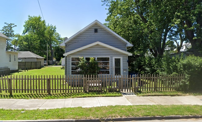 property at 552 White St.
