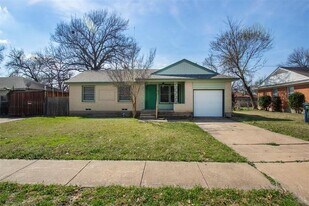 1925 Hilltop Dr in Garland, TX - Building Photo