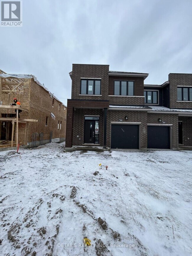746 Fairline Row in Ottawa, ON - Building Photo - Building Photo