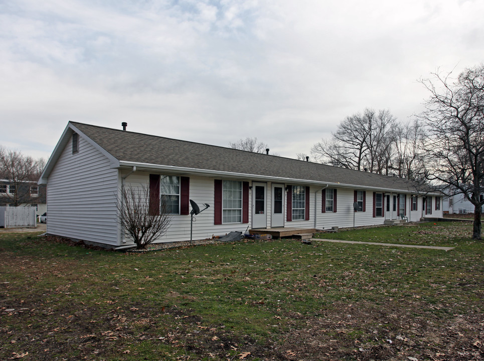 North Roosevelt Apartments in Warsaw, IN - Building Photo