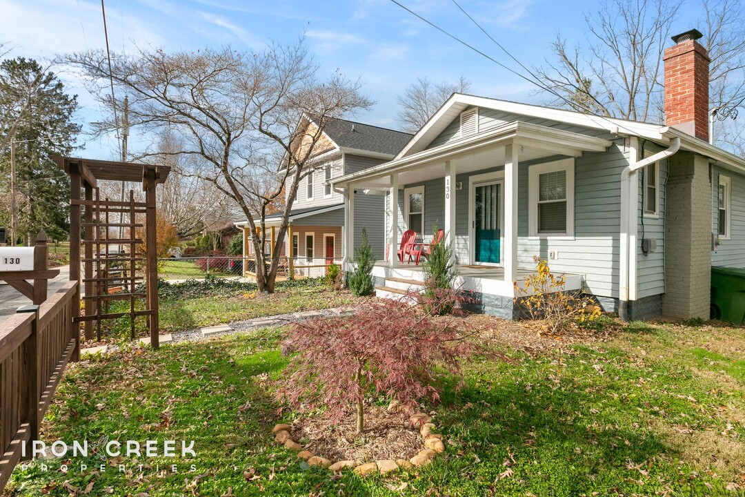 130 Winston Ave in Asheville, NC - Building Photo