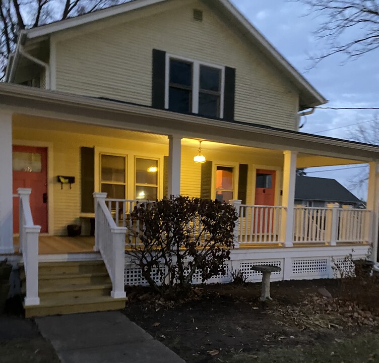 115 Hamilton St, Unit #2 Hamilton in Geneva, IL - Building Photo