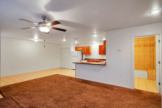 Tremont Place Apartments in El Paso, TX - Foto de edificio - Building Photo