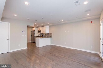 1705 Bainbridge St in Philadelphia, PA - Building Photo - Building Photo