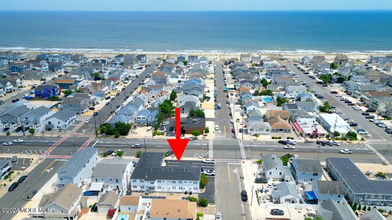 2204 Grand Central Ave in Lavallette, NJ - Building Photo