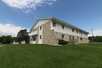 Prentice Arms in Stevens Point, WI - Building Photo - Interior Photo