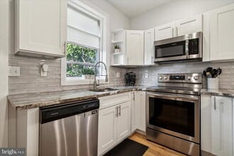 5335 Angora Terrace in Philadelphia, PA - Building Photo - Building Photo